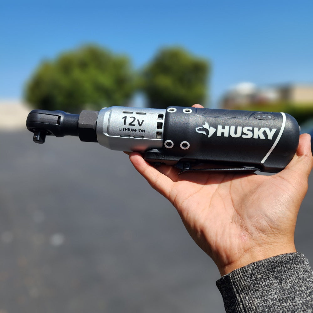 12 Volt 3/8 Drive Cordless Ratchet 12 Volt 3/8 Drive Cordless Ratchet